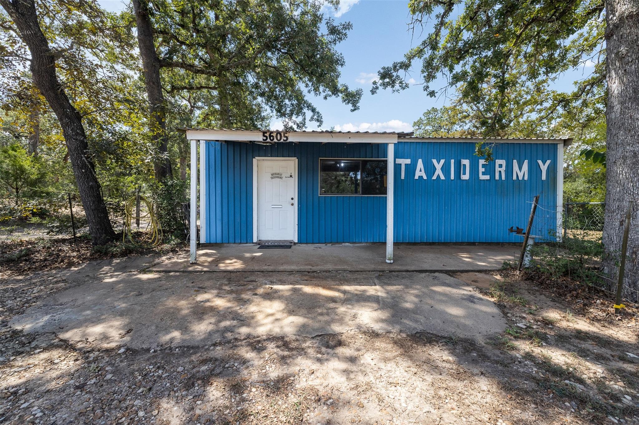 5605 Highway 290 W W