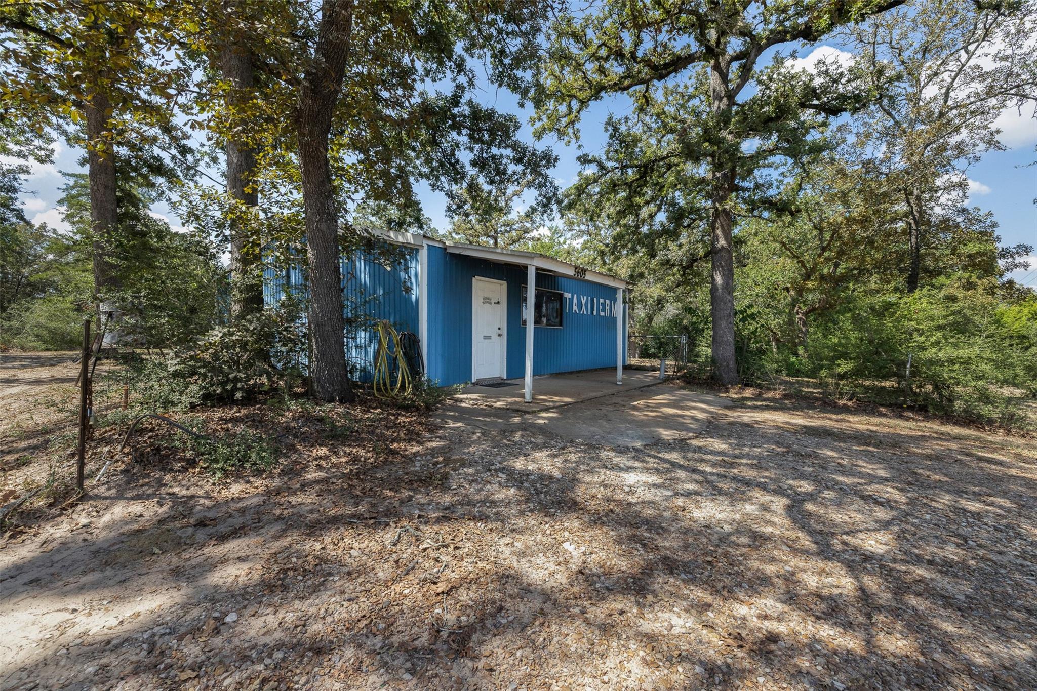 5605 Highway 290 W W