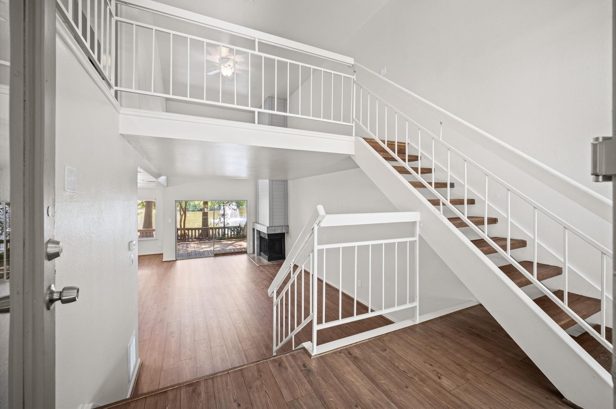 13 Lakeridge Drive