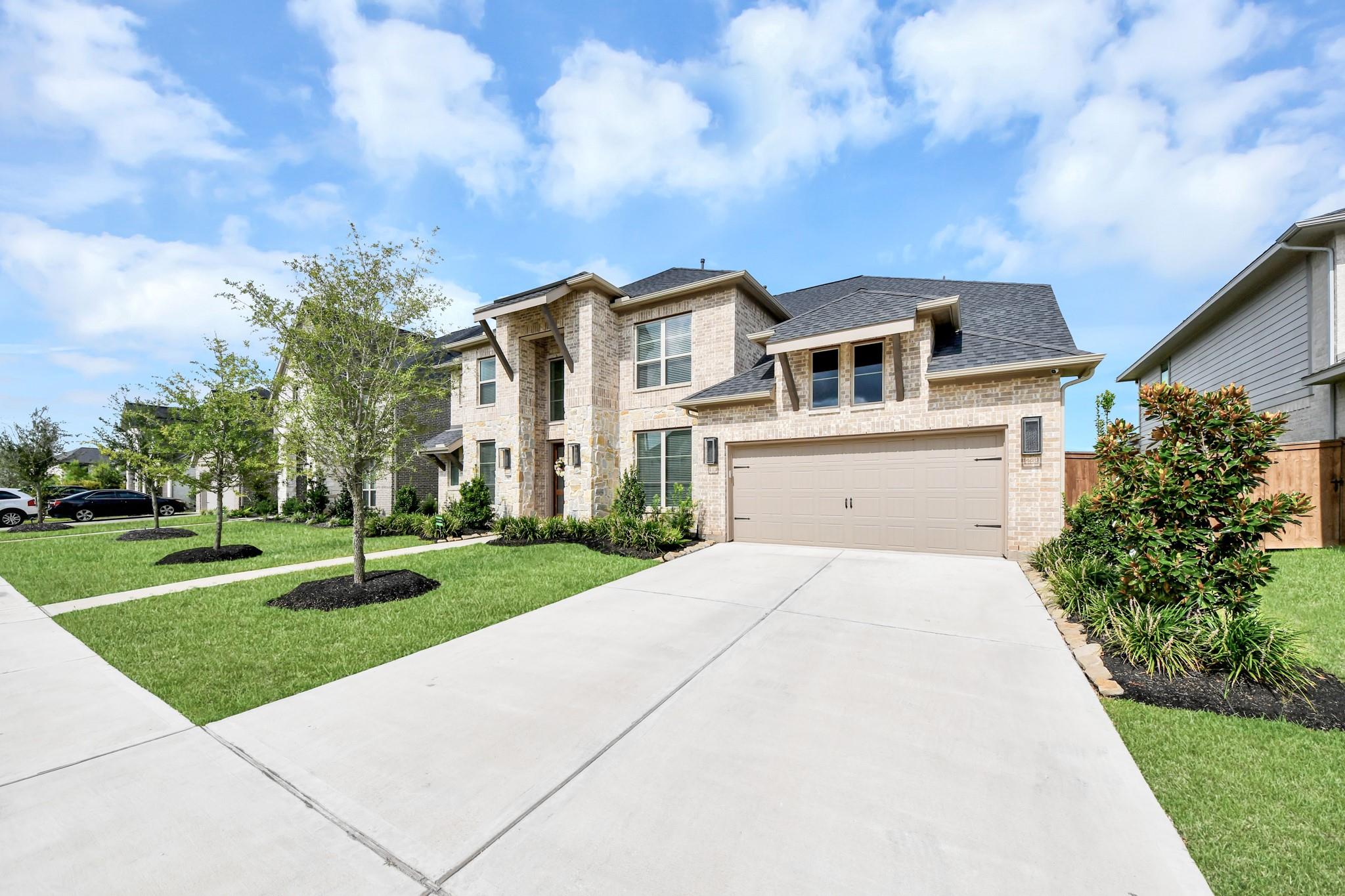 3527 Highcliffe Drive