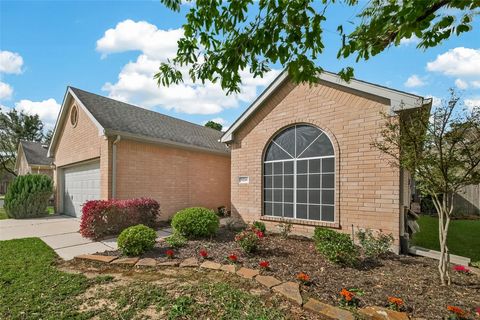 Homes For Sale - 9218 E Lakeside Drive<br/> Magnolia, TX 77354