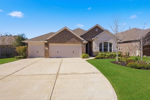 Photo of 131 Trillium Park Loop, Conroe, TX 77304 (MLS # 34254238)