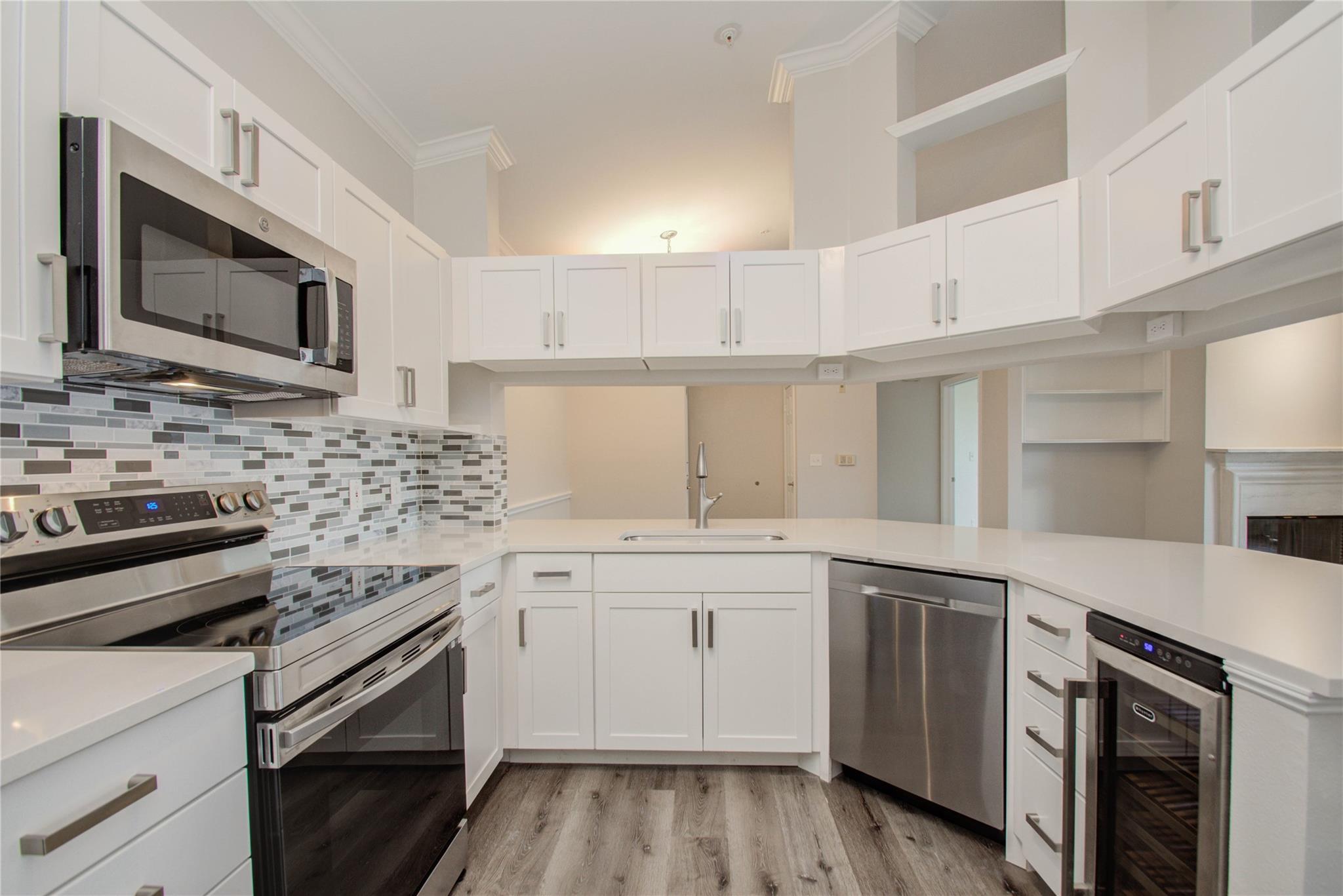 2111 Welch Street A321