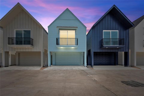 Photo of 4612 Crown Grove Lane, Houston, TX 77018 (MLS # 96491456)