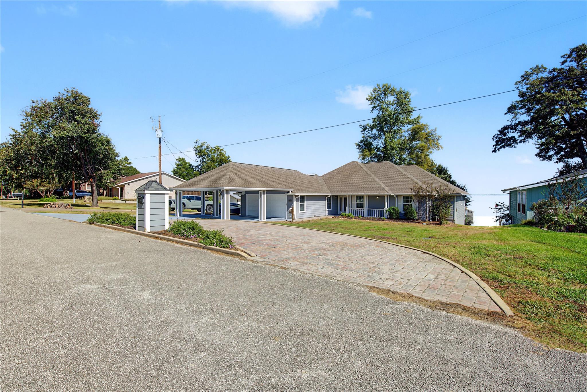 341 Sam Houston Loop