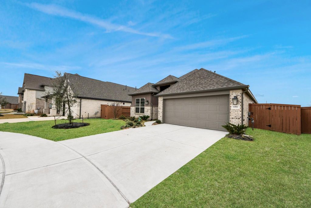 Photo of 859 Sarasota Shore Drive, Katy, TX 77493 (MLS # 33170026)