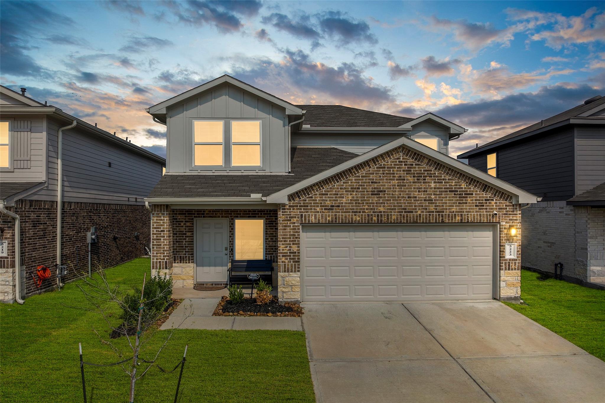 5223 Mossdale Bluff Lane