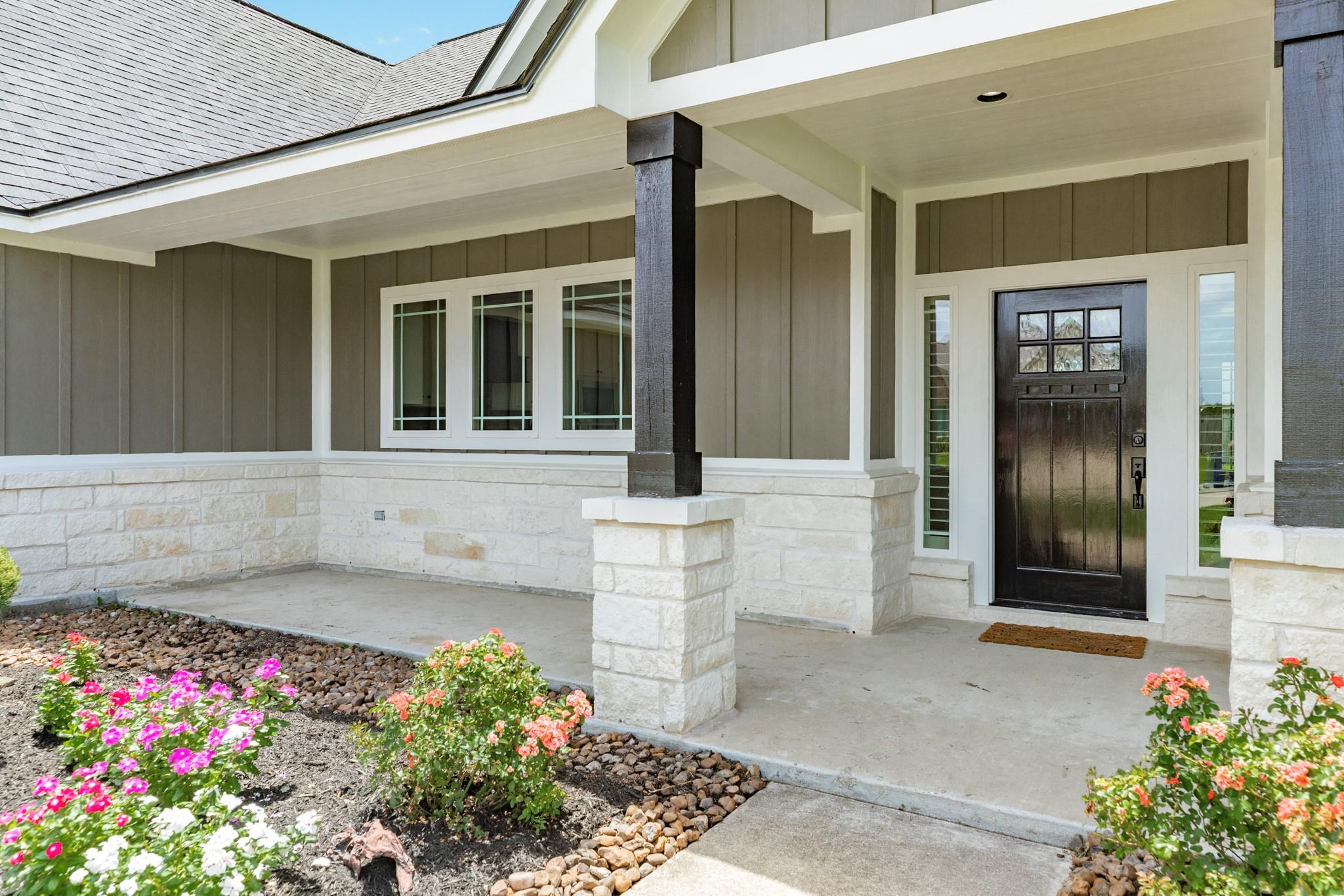 1533 N Blue Bonnet Lane