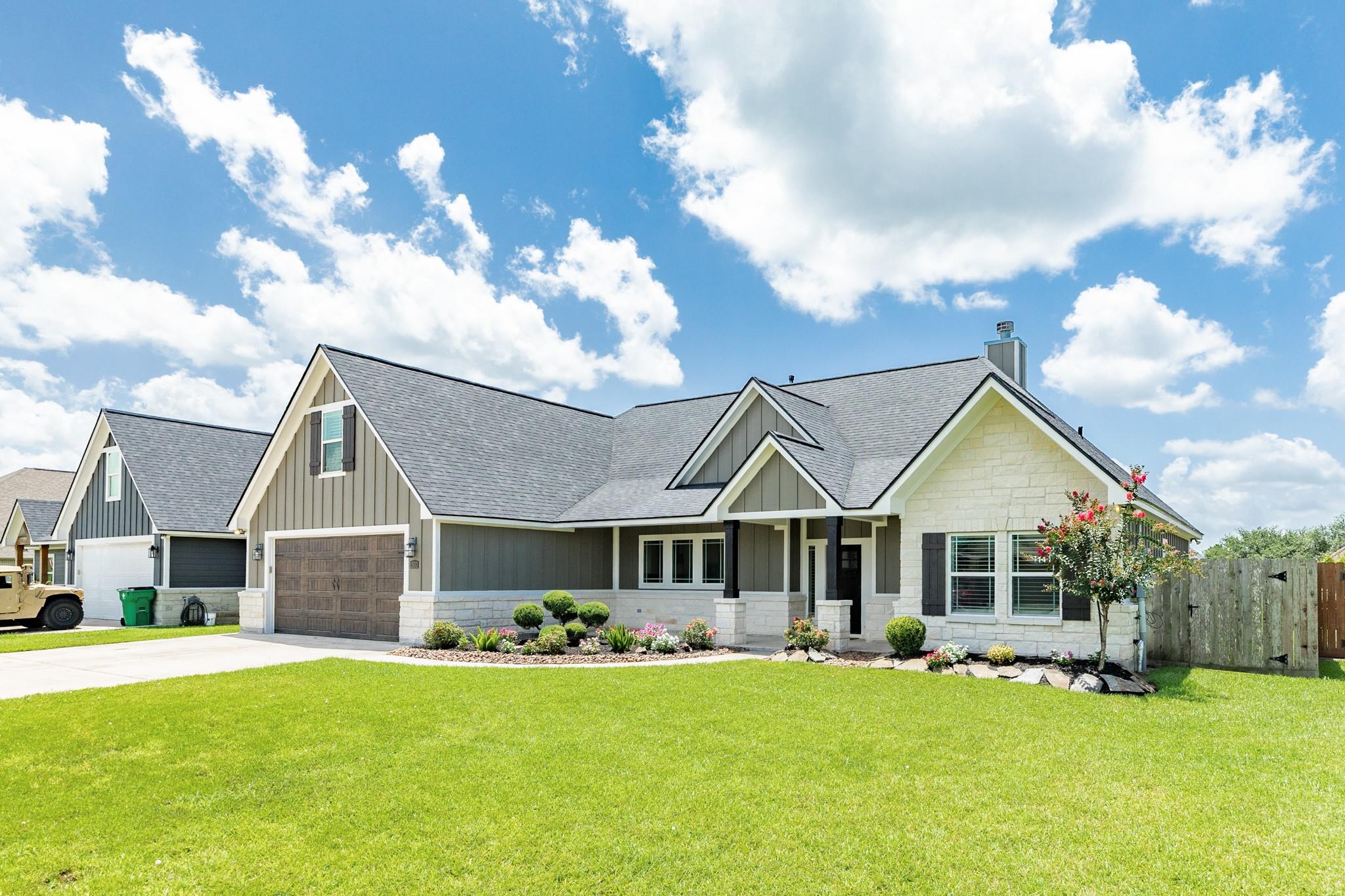 1533 N Blue Bonnet Lane