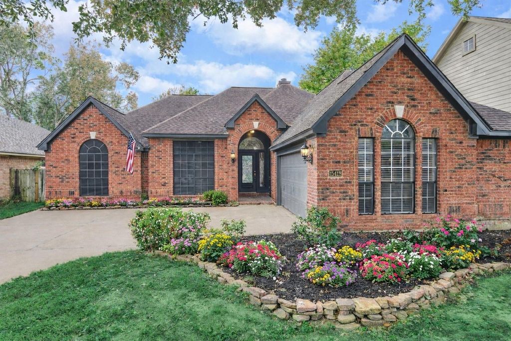 Photo of 15419 Redbud Leaf Lane, Cypress, TX 77433 (MLS # 73921132)