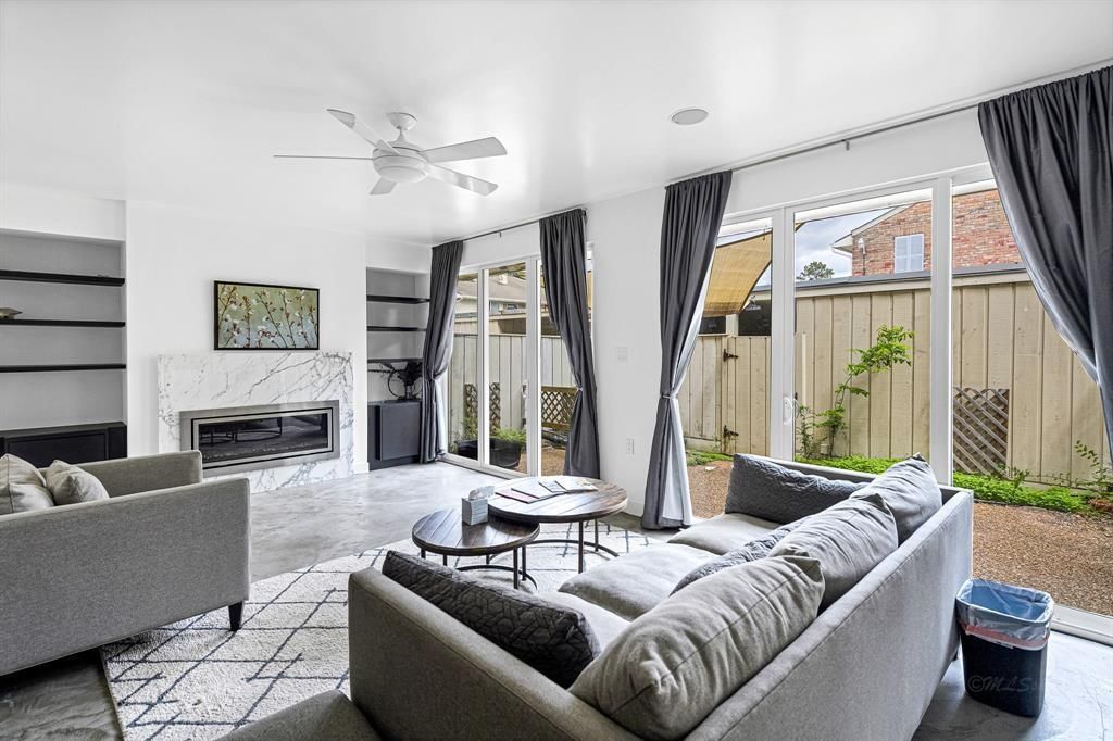 Photo of 5878 Valley Forge Drive #149, Houston, TX 77057 (MLS # 52183993)