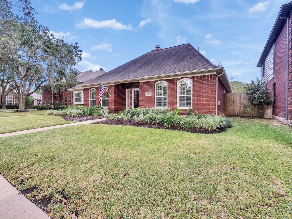 Photo of 1815 High Gate Court, Sugar Land, TX 77478 (MLS # 27696364)