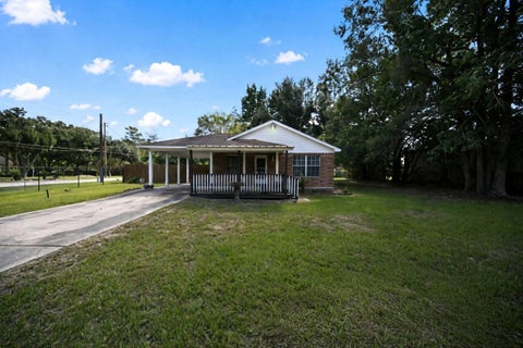 Photo of 220 N William Barnett Avenue, Cleveland, TX 77327 (MLS # 49022497)