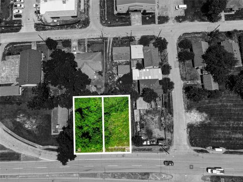 Tiny photo for 2506 Lockwood Drive, Houston, TX 77020 (MLS # 81363604)