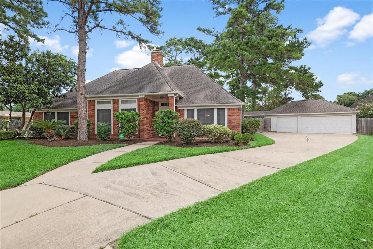 1807 Lowell Court