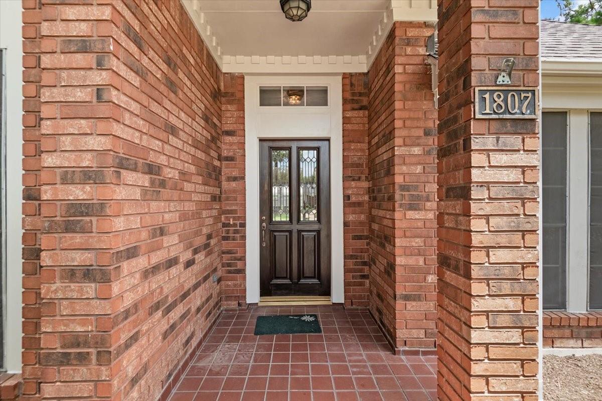 1807 Lowell Court