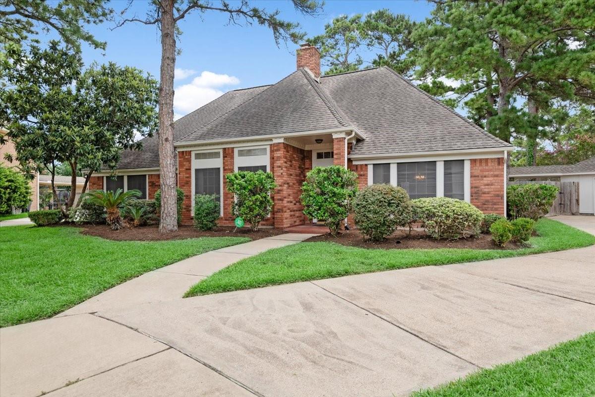 1807 Lowell Court