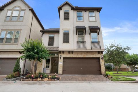 Photo of 10215 Spring Shadows Park Circle, Houston, TX 77080 (MLS # 51579072)