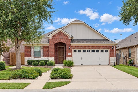 Photo of 1323 Ralston Branch Way, Sugar Land, TX 77479 (MLS # 7342448)