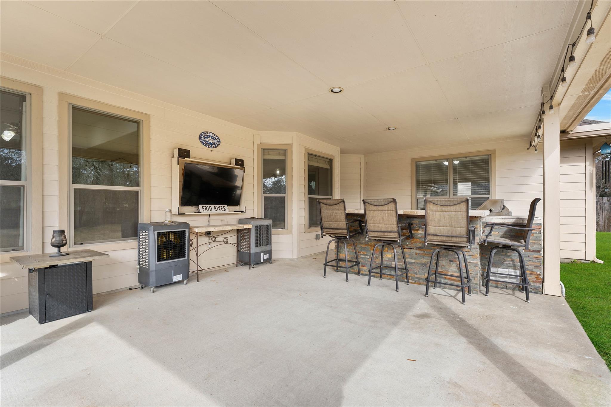 906 Fairbanks Drive