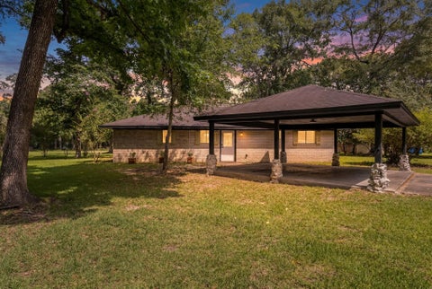 Photo of 917 Huckleberry Lane, Warren, TX 77664 (MLS # 87704712)