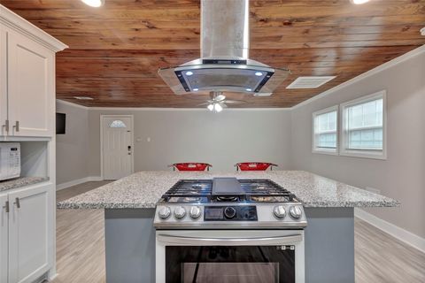 Photo of 618 Harvard Street #1/2, Houston, TX 77007 (MLS # 27910924)