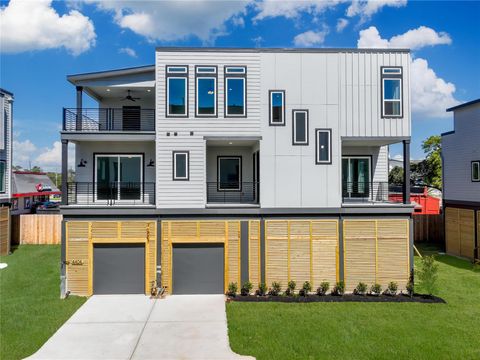 Photo of 4404 Anthony Court Lane, Seabrook, TX 77586 (MLS # 49575143)