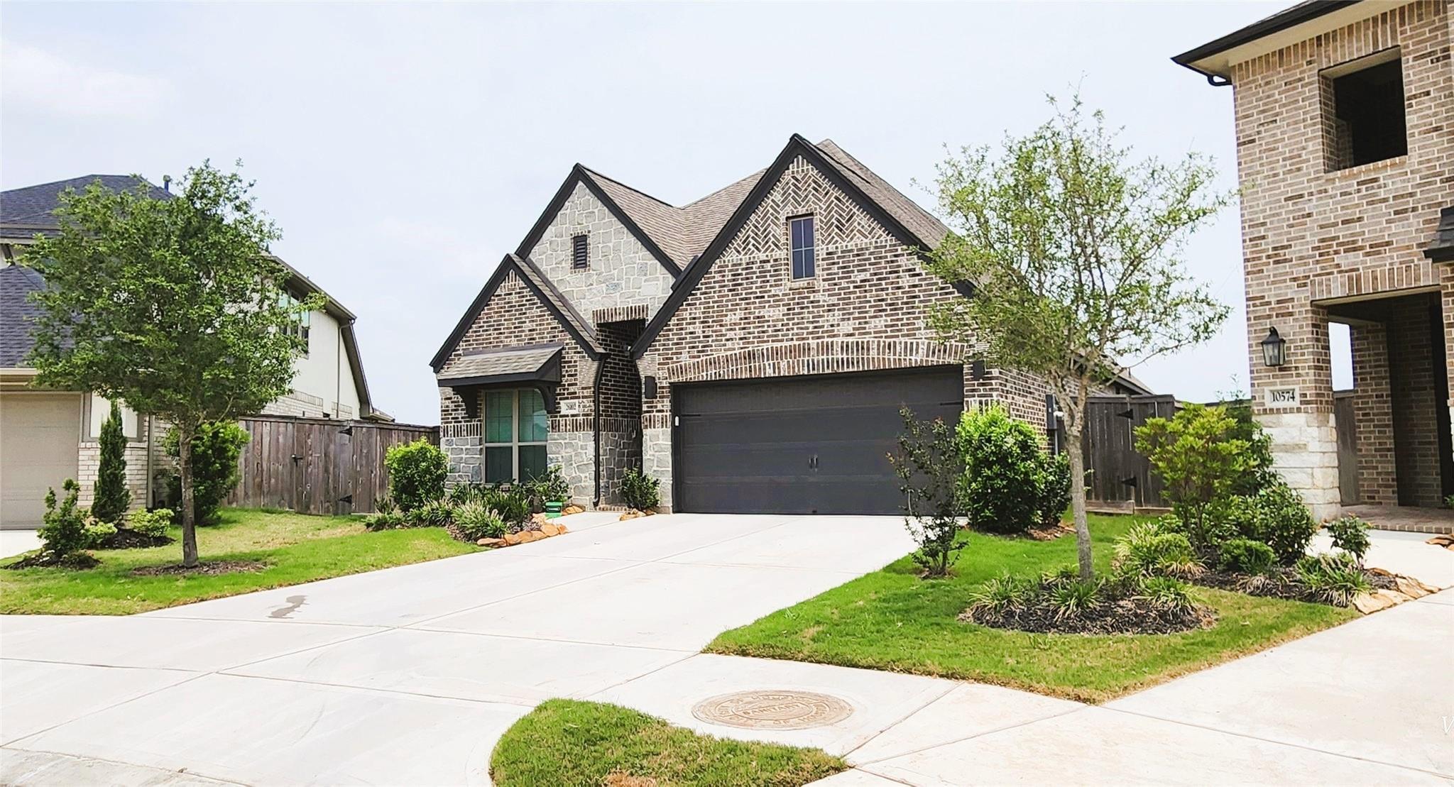 26102 Herschel Heights Lane