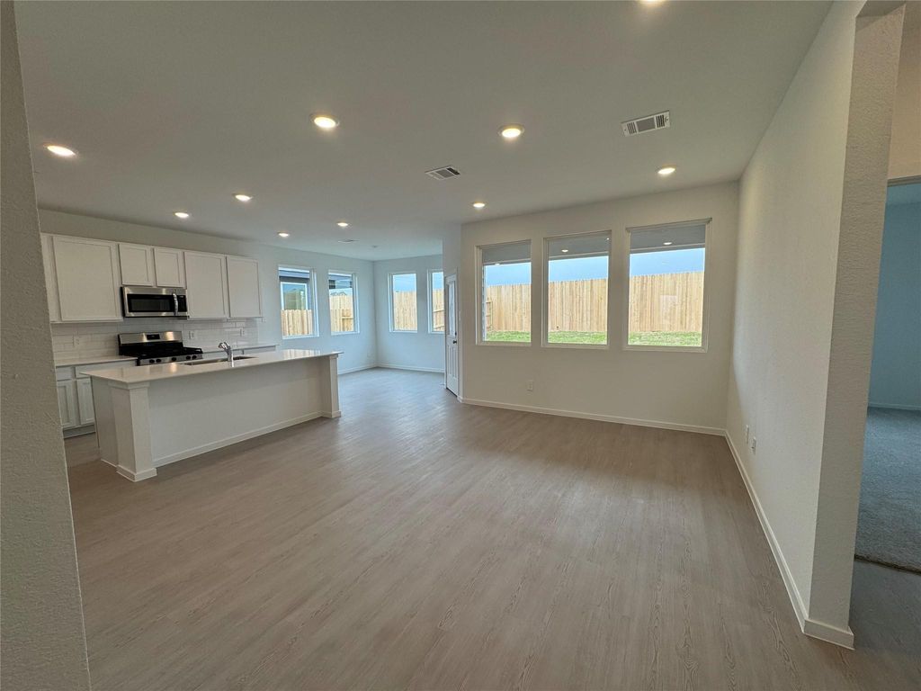 Photo of 5443 Bear Run, Bryan, TX 77807 (MLS # 92788821)