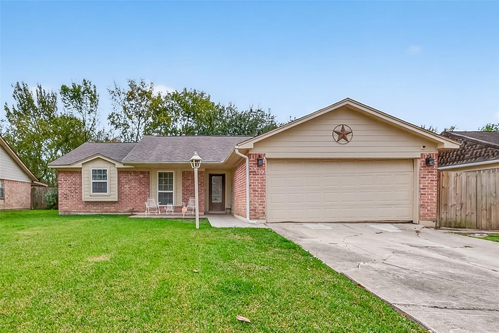 Photo of 12522 Adirondack Drive, Houston, TX 77089 (MLS # 13355756)