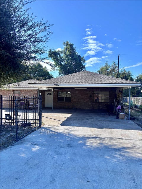 Photo of 1802 Debeney Drive, Houston, TX 77039 (MLS # 7240074)