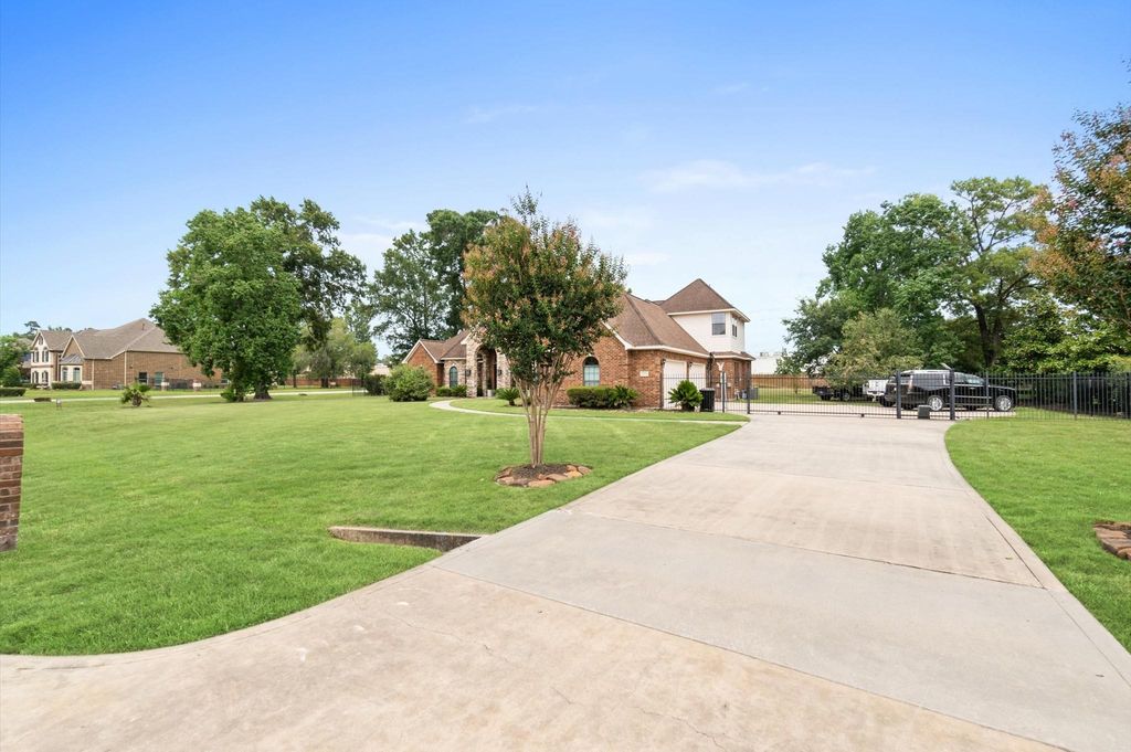 Photo of 14534 Iron Horseshoe Lane, Houston, TX 77044 (MLS # 14221251)