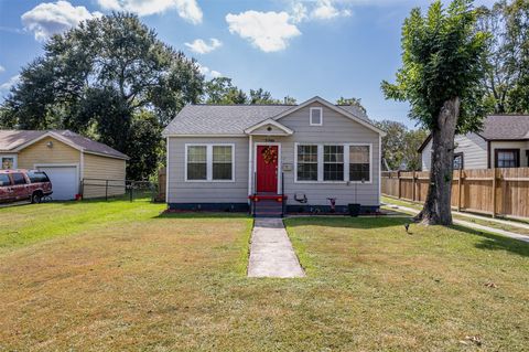 Photo of 501 Scott Street, Baytown, TX 77520 (MLS # 61069789)