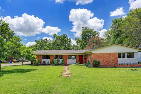 1803 Jones Street Rosenberg TX 77471
