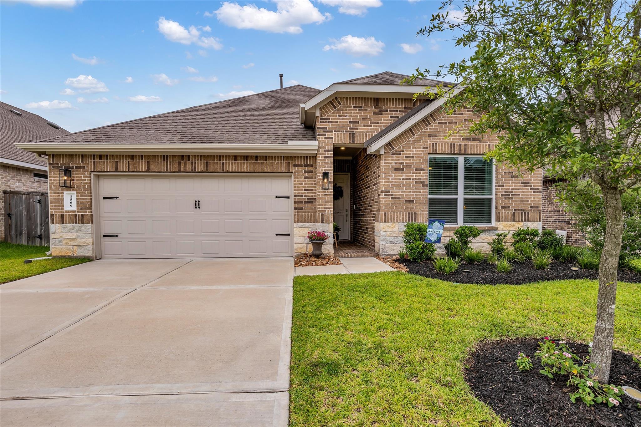 1569 Oakdale Crest Drive