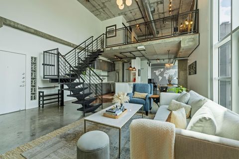 Photo of 2000 Bagby Street #11415, Houston, TX 77002 (MLS # 87463462)