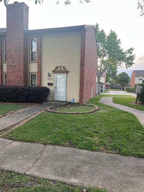 Photo of 1413 Bonanza Road #413, Houston, TX 77062 (MLS # 76168951)