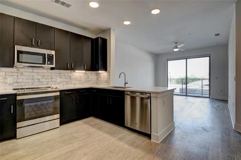 Photo of 6400 Washington Avenue #542, Houston, TX 77007 (MLS # 49735915)