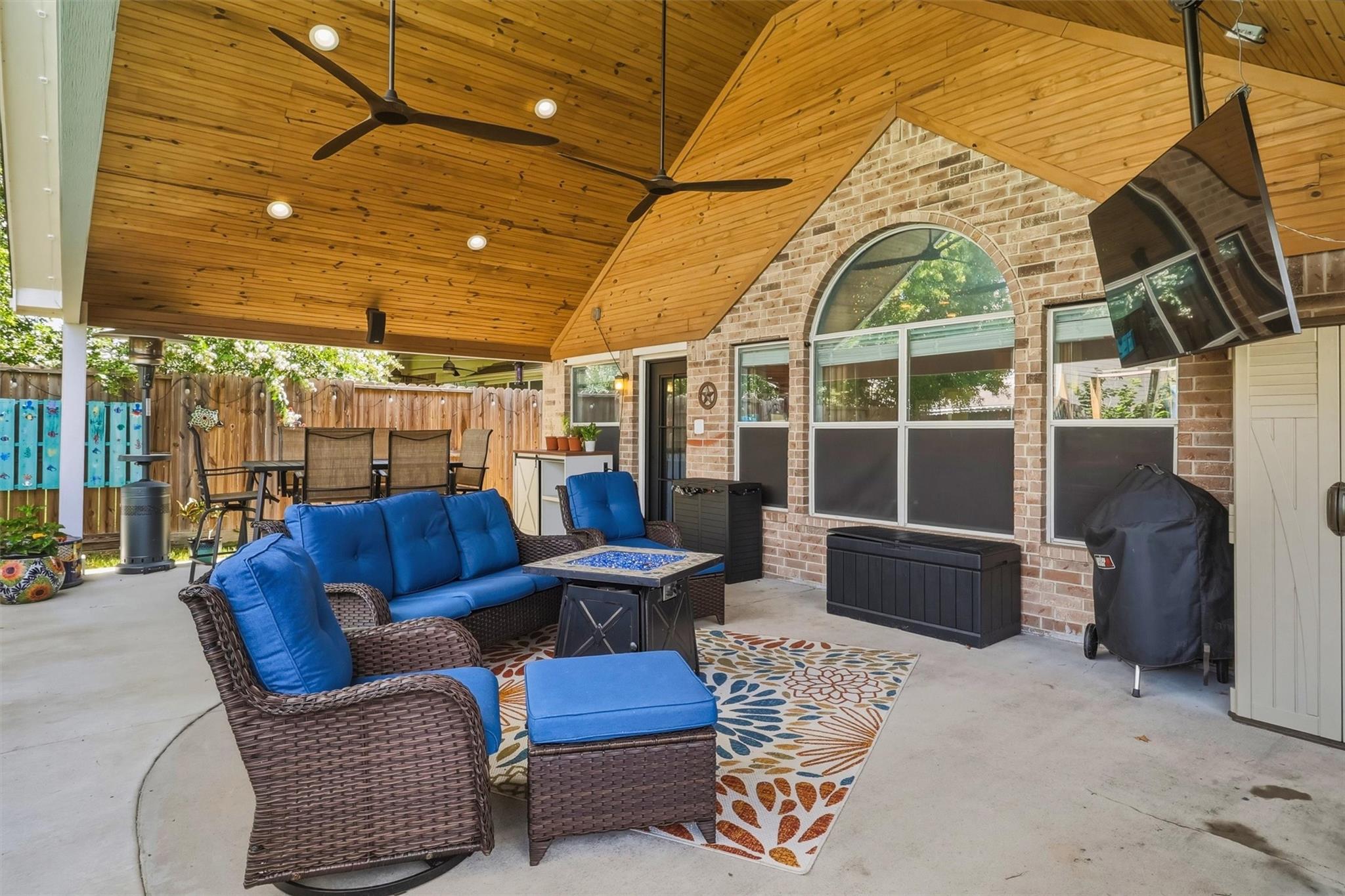 5323 Baldwin Elm Street