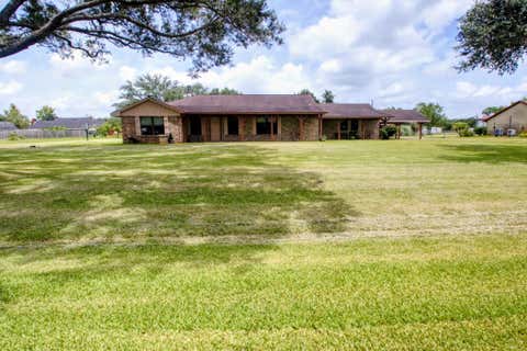 Homes For Sale - 5201 W Zephyr Drive<br/> Alvin, TX 77511
