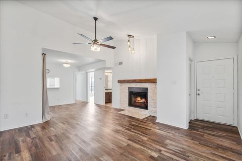 3100 Walnut Bend Lane 508 Houston TX 77042