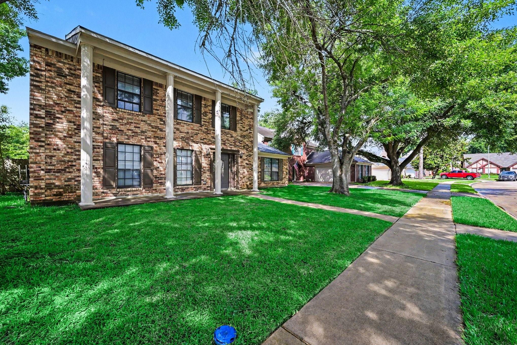 2403 Horseshoe Lane