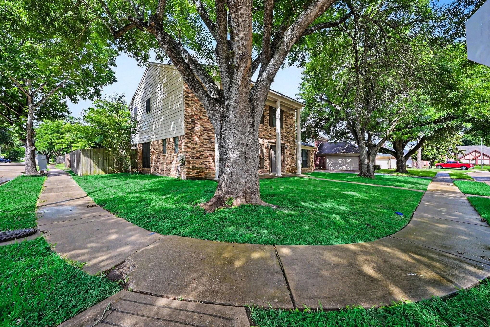 2403 Horseshoe Lane