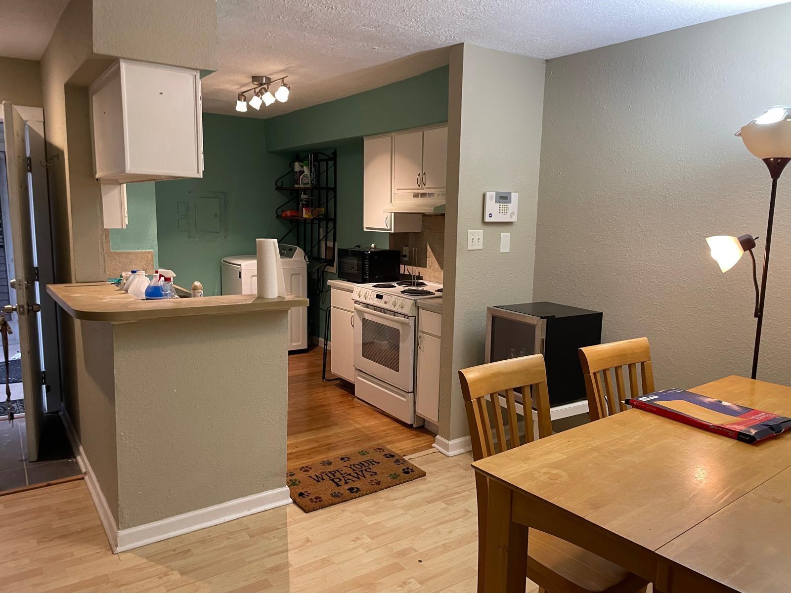 7600 Emmett F Lowry Expressway 706