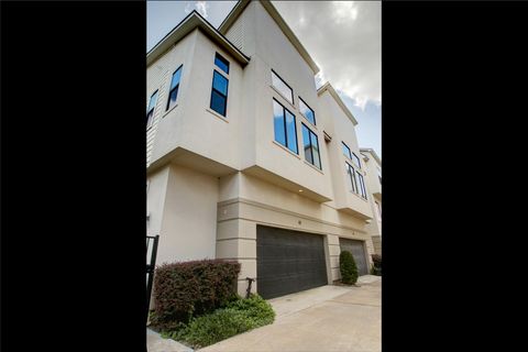 Photo of 48 N Hutcheson Street, Houston, TX 77003 (MLS # 77345020)