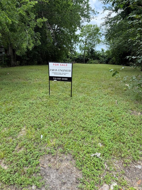 Vacant Land For Sale - 4612 Mayflower Street<br/> Houston, TX 77033