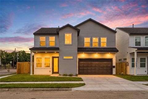 Photo of 4702 Rawley St Street, Houston, TX 77020 (MLS # 30634214)