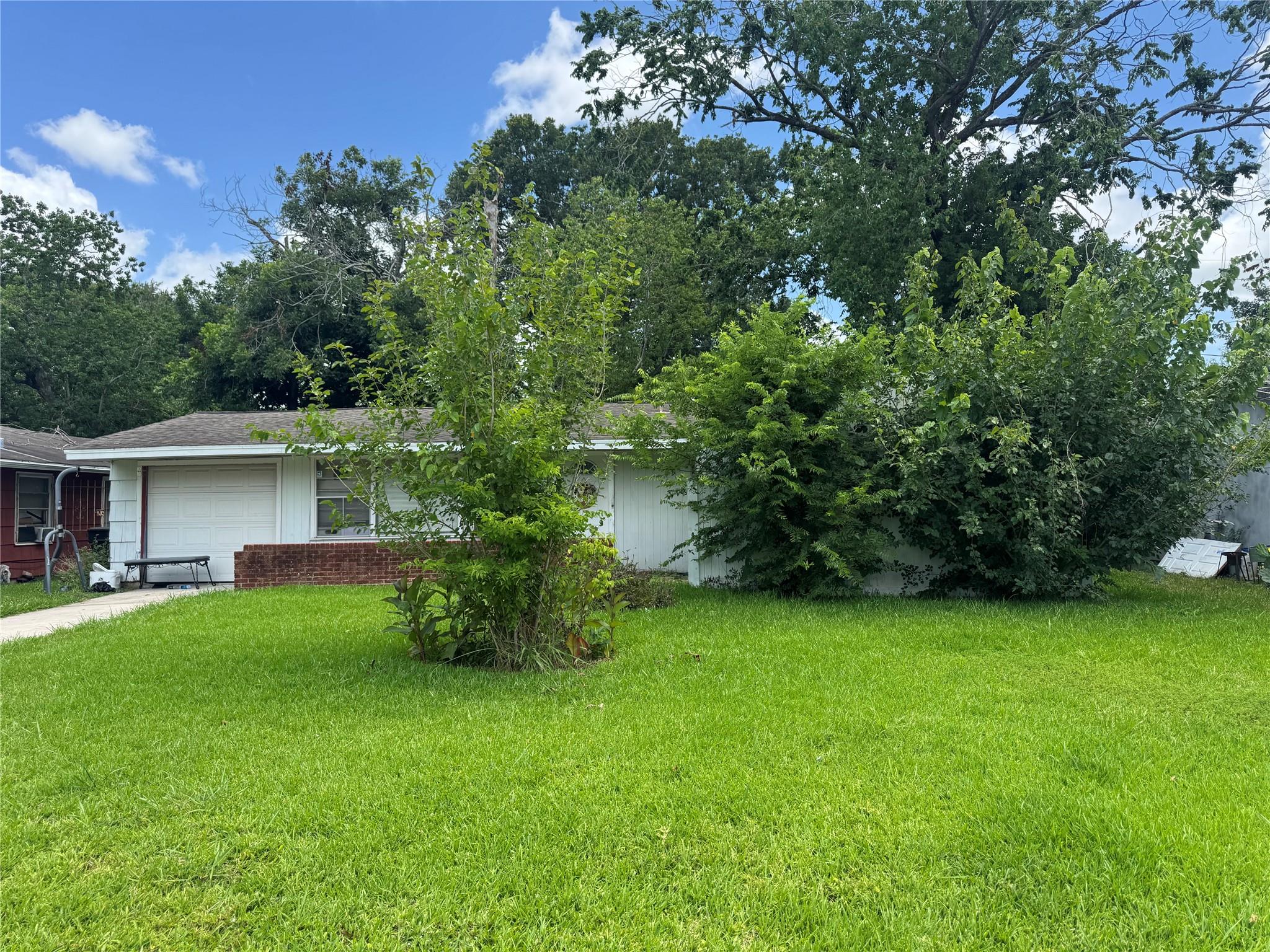 5951 Willow Glen Drive