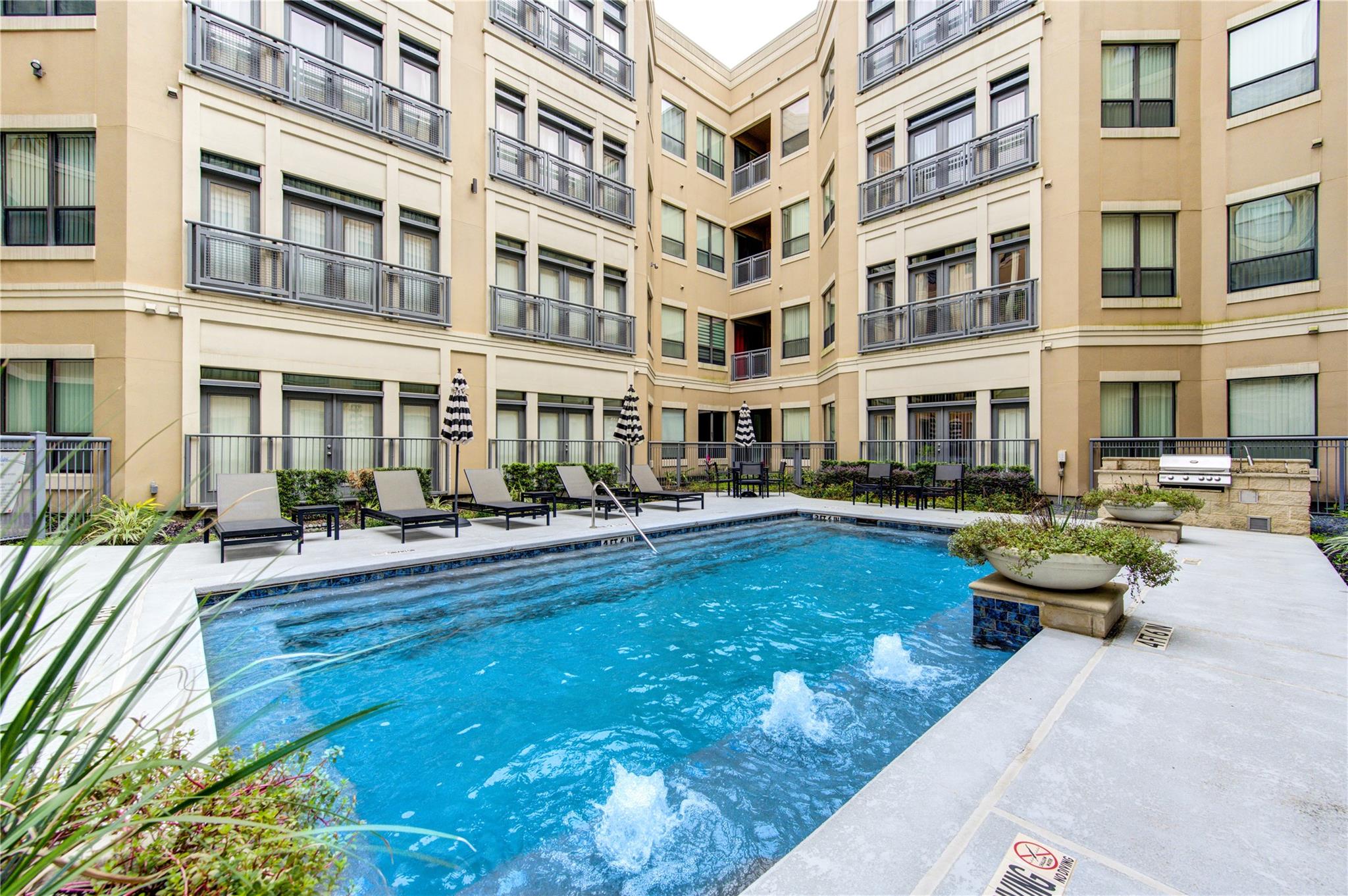 1901 Post Oak Boulevard 2607