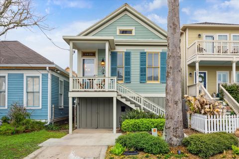 Photo of 1426 Avenue M, Galveston, TX 77550 (MLS # 22196155)